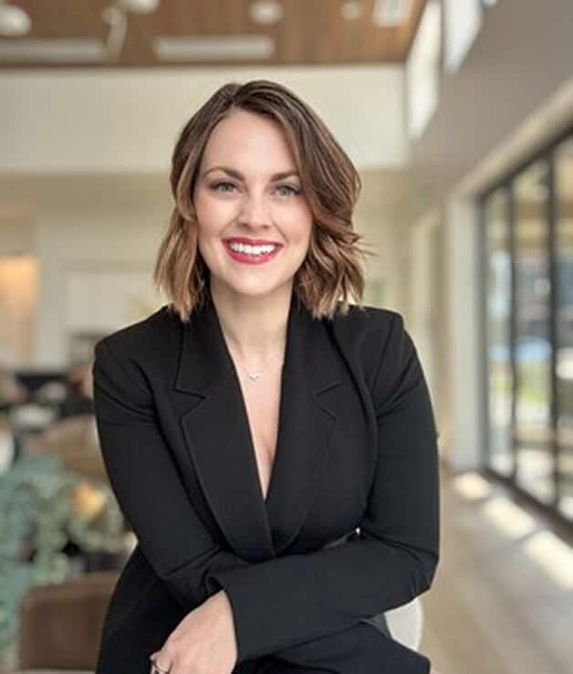 Chelsea Lorenzen headshot