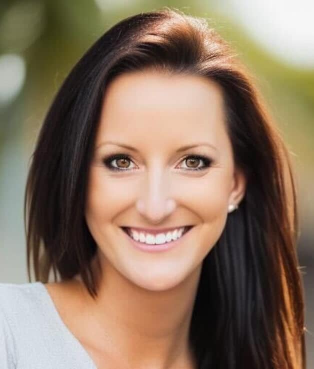 Alexis Ekstrom headshot